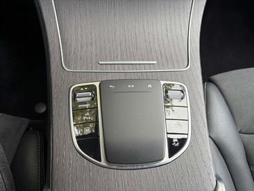 Mercedes GLC 300 De — photo 38