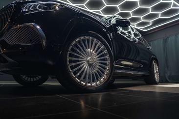 Mercedes GLS — photo 8