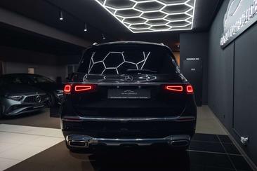 Mercedes GLS — photo 11