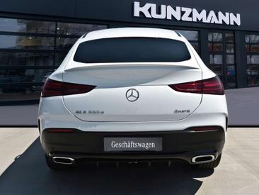 Mercedes GLE 300 Night Edition — photo 3