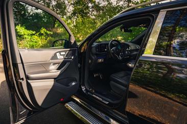Mercedes GLS — photo 19