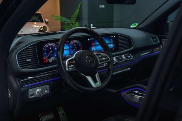 Mercedes GLS — photo 21