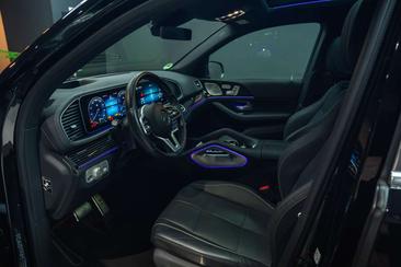 Mercedes GLS — photo 23