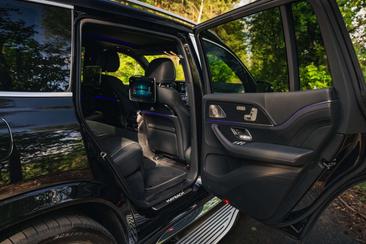 Mercedes GLS — photo 34