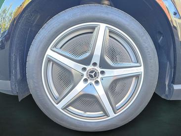 Mercedes EQE 350 — photo 22