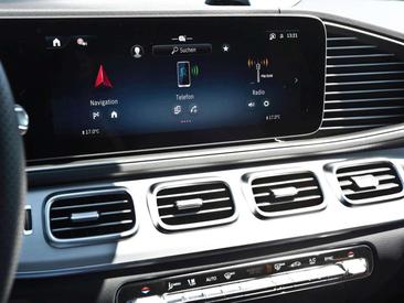 Mercedes GLE 300 Night Edition — photo 16