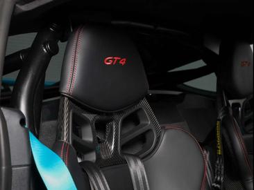 Porsche 718 Cayman GT4 — photo 22