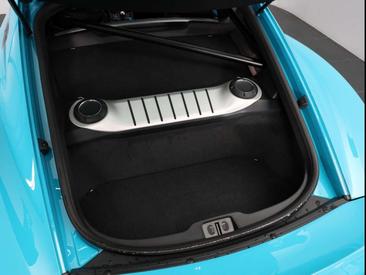 Porsche 718 Cayman GT4 — photo 34