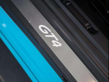 Porsche 718 Cayman GT4 — photo 36