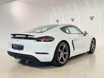 Porsche 718 Cayman — photo 4