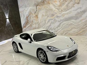 Porsche 718 Cayman — photo 10