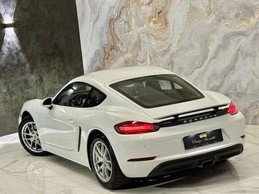 Porsche 718 Cayman — photo 14