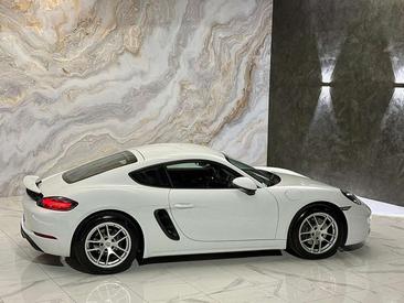 Porsche 718 Cayman — photo 17