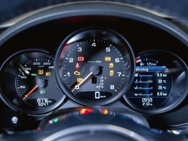 Porsche 718 Cayman — photo 22