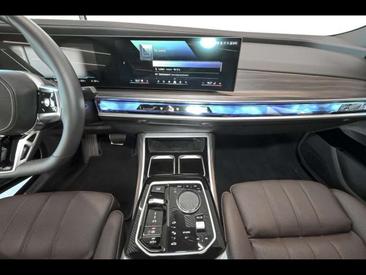BMW I7 Berline EDrive50 — photo 6