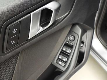 BMW Série 1 118i — photo 19
