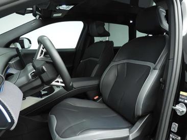 BMW iX3 50 XDrive — photo 6