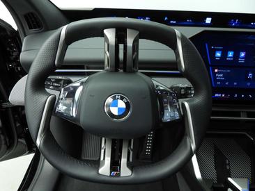 BMW iX3 50 XDrive — photo 10