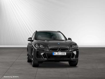 BMW iX3 — photo 11