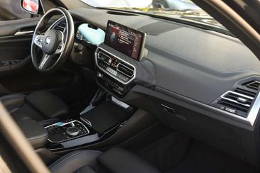 BMW iX3 — photo 10