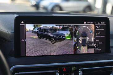 BMW iX3 — photo 21