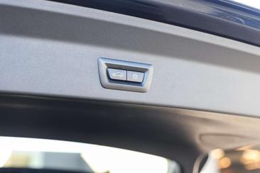 BMW iX3 — photo 37