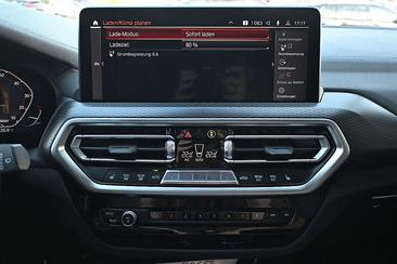BMW iX3 — photo 26