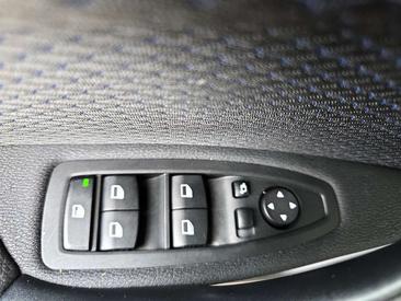 BMW X1 SDrive18e — photo 14