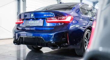 BMW M3 XDrive — photo 11
