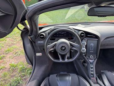 McLaren 720S — photo 12