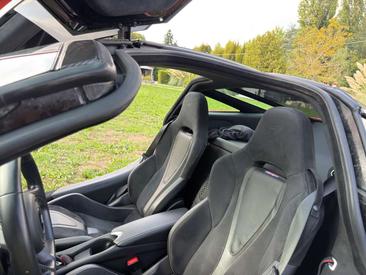 McLaren 720S — photo 13
