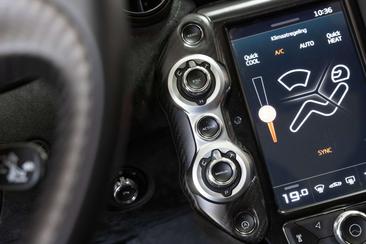 McLaren 720S — photo 17