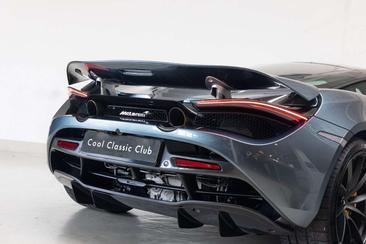 McLaren 720S — photo 36