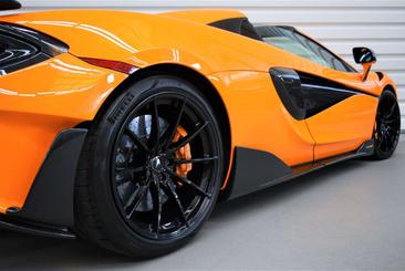 McLaren 600LT Spider — photo 9