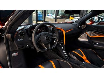McLaren 720S — photo 12