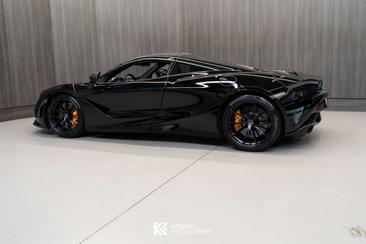McLaren 720S — photo 8