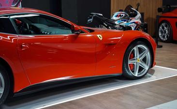 Ferrari F12 Berlinetta — photo 10