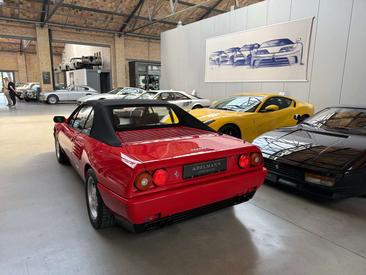 Ferrari Mondial — photo 9