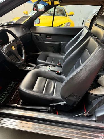 Ferrari Mondial — photo 12