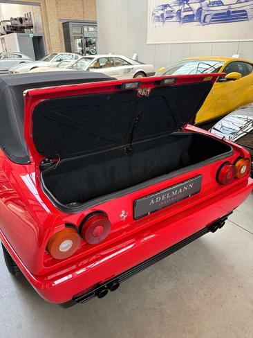 Ferrari Mondial — photo 21