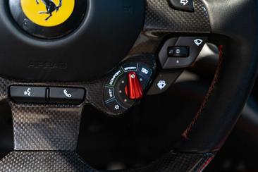 Ferrari GTC4Lusso T — photo 19
