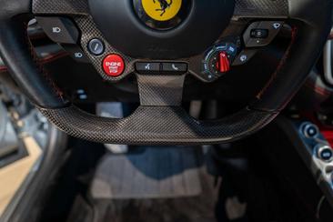 Ferrari GTC4Lusso T — photo 20