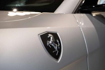 Ferrari GTC4Lusso T — photo 40