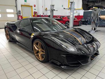 Ferrari 488 Pista Spider — photo 2