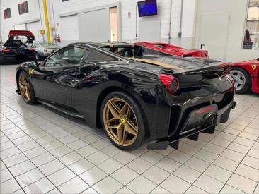 Ferrari 488 Pista Spider — photo 3