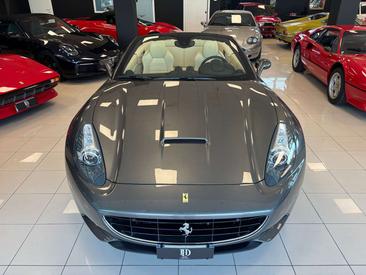 Ferrari California — photo 3