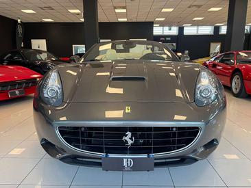 Ferrari California — photo 4