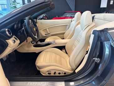 Ferrari California — photo 5
