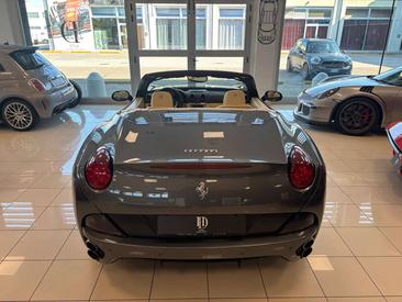 Ferrari California — photo 12