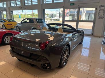 Ferrari California — photo 14